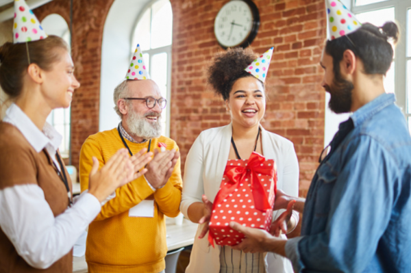 Tips originele cadeaus jubileum collega | STERKADO