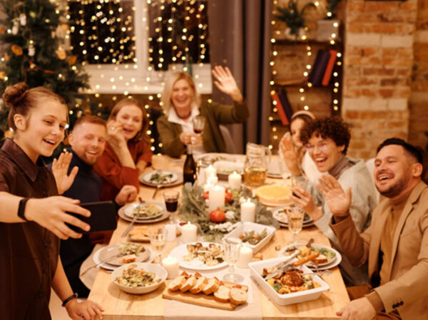 Kerstuitje personeel kerstdiner met collega's